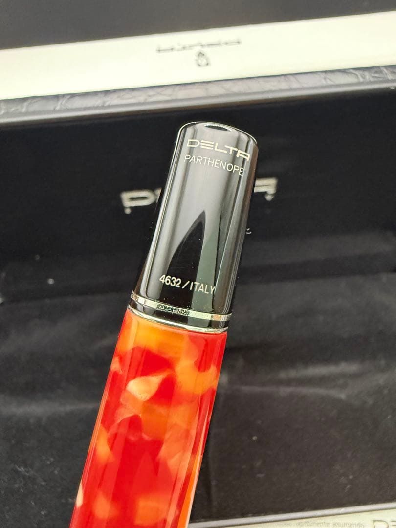 DELTA ボールペン Old Napoli レッドレジン　美品