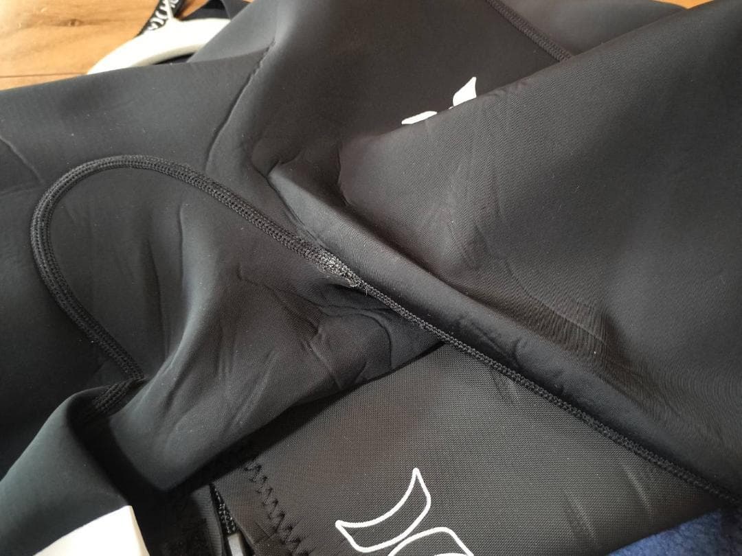 ☆訳あり　新品　　LT　ハーレー　シーガル２mm バックジップ　HURLEY