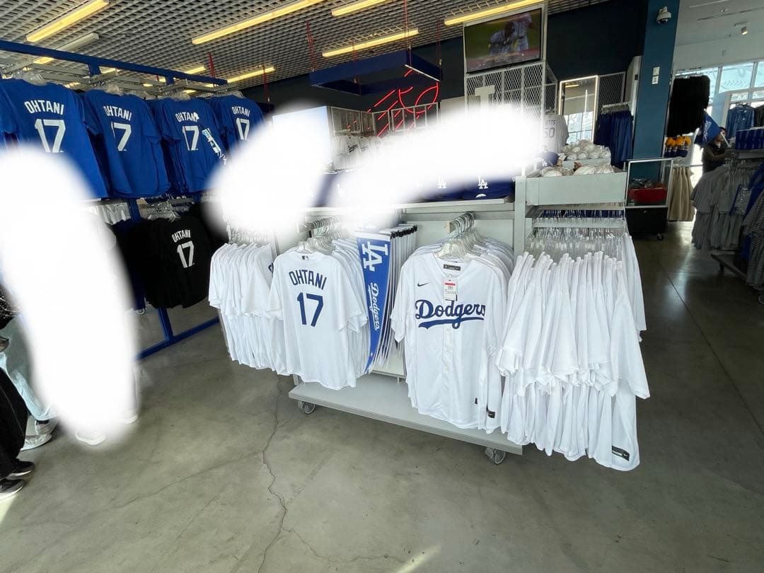 2024年　大谷選手　公式ユニホーム　サイン刺繍入り　現地購入