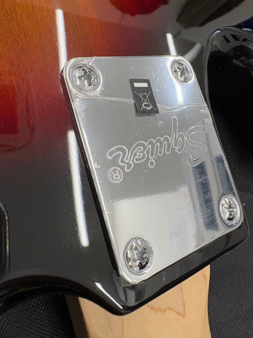 Squier Jazz Bass ベース　fender ケース付き