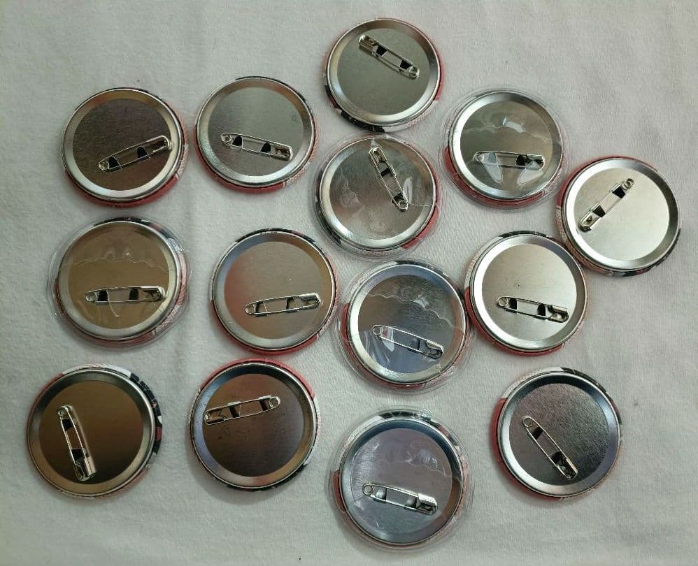 すとぷり　莉犬　缶バッチ　アリツア　等身　黒衣装