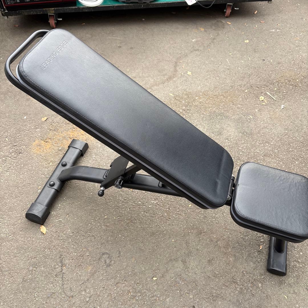 LEADING EDGE トレーニングベンチ ブラック