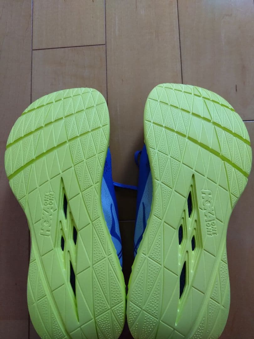 パ*ダ様 美品　ホカオネオネ　カーボンX　25.5