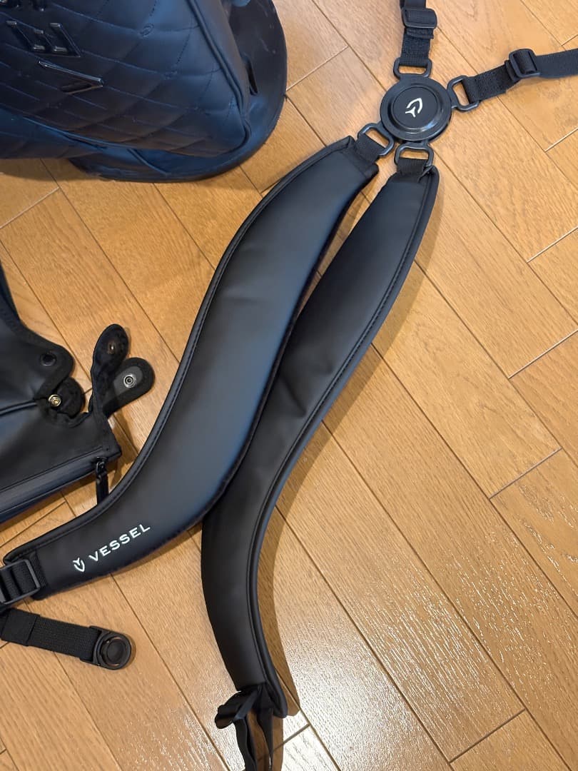ベゼルVessel Player Carbon Black世界限定キャディバッグ