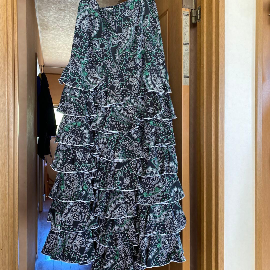 更に最終お値下げ‼️致しました。フラメンコスカート 黒と水色のドット柄