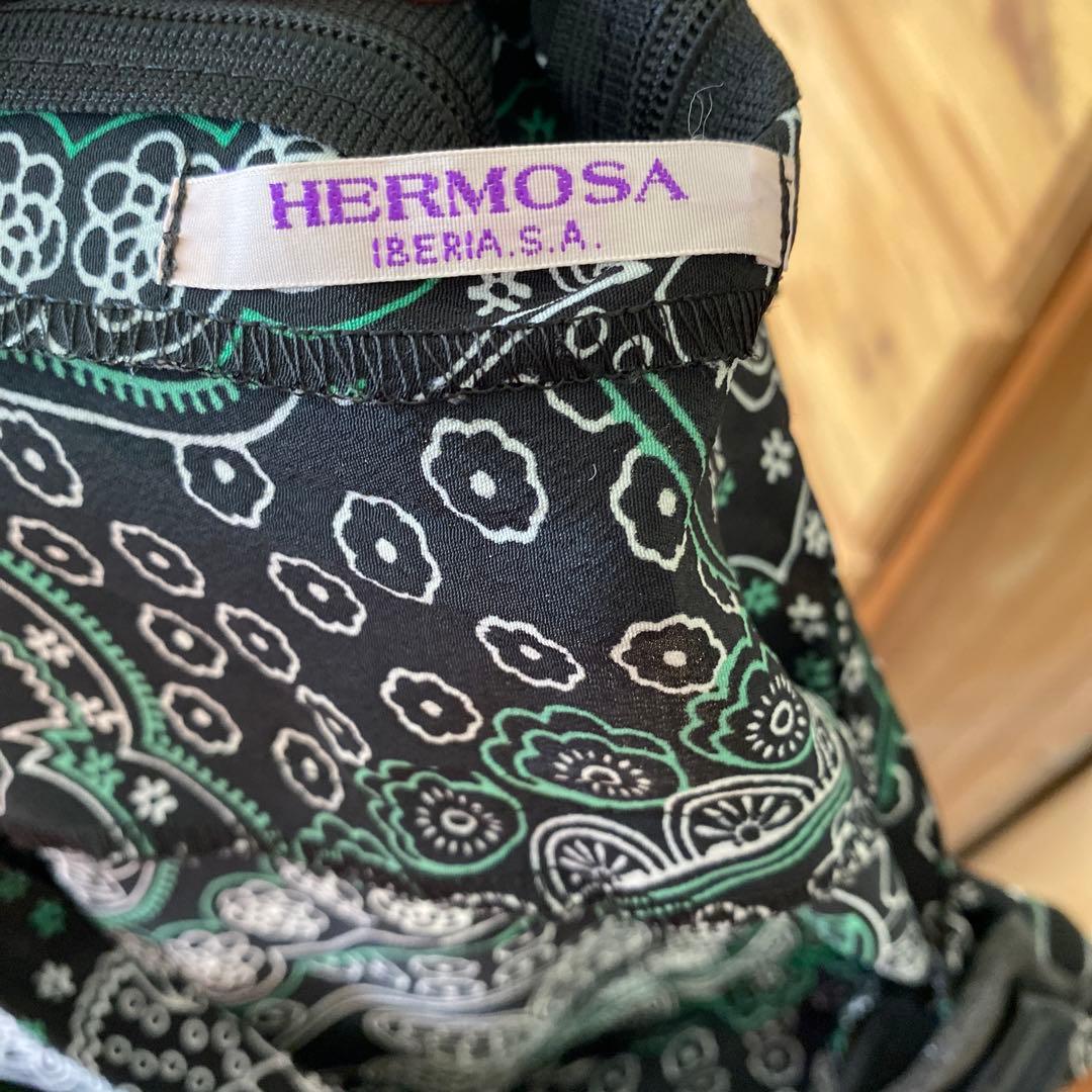 更に最終お値下げ‼️致しました。フラメンコスカート 黒と水色のドット柄