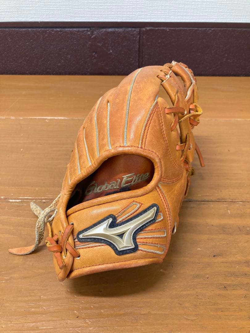 ②-1 少年軟式用グローブ 右投げ内野手用 ミズノグローバルエリートRG