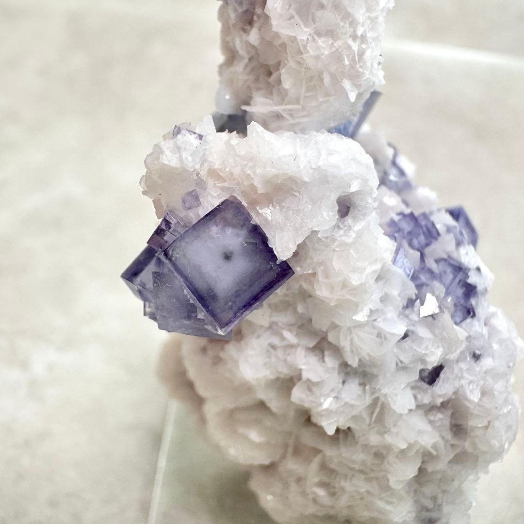 【D290】ポーセリンフローライト Aタイプ ヤオガンシャン 原石 鉱物 標本