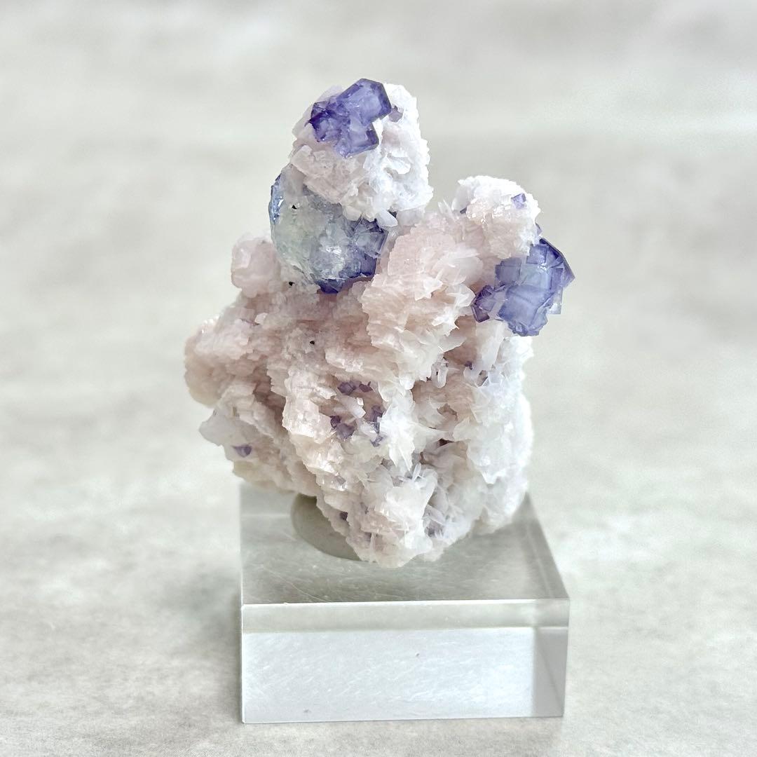 【D290】ポーセリンフローライト Aタイプ ヤオガンシャン 原石 鉱物 標本