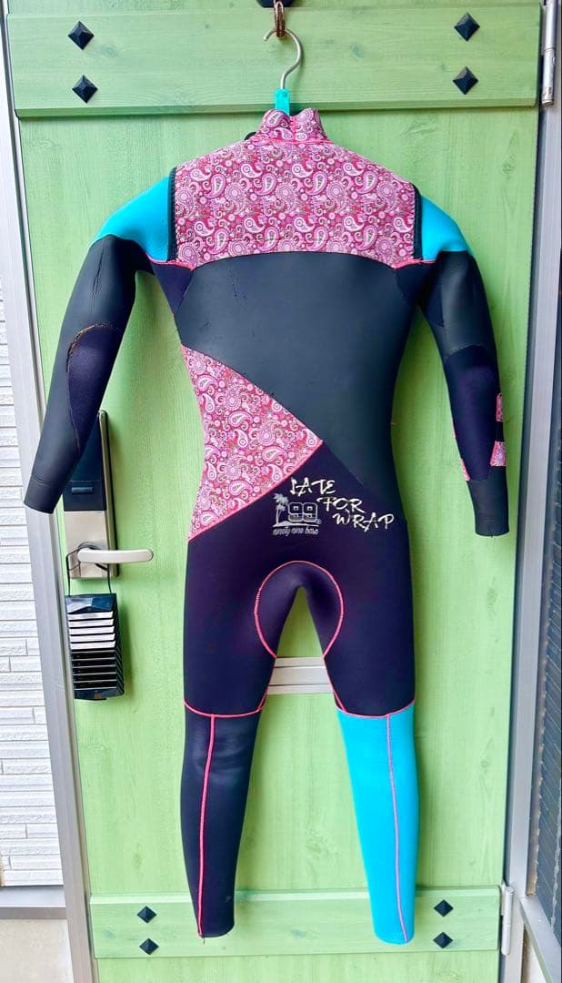 LATE FOR WRAP セミドライウェットスーツ 4×3ミリ　レディース