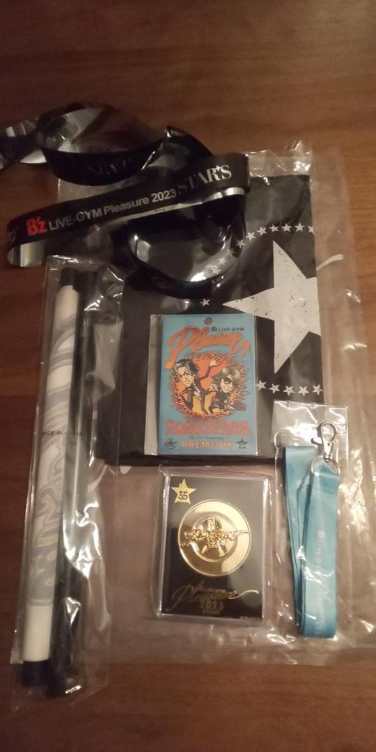 B'z LIVE Pleasure 2023-STARS プレミアム席限定グッズ