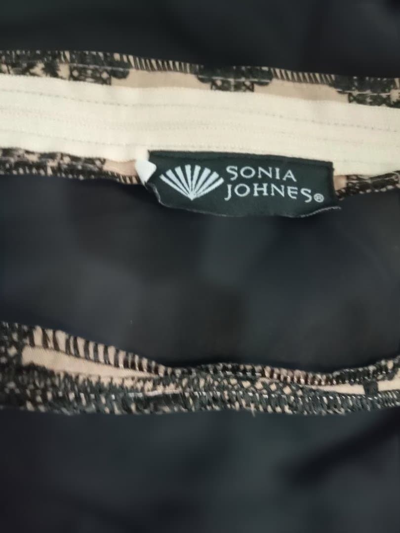 SONIA JOHNES フラメンコスカート ピンクベージュに黒の模様