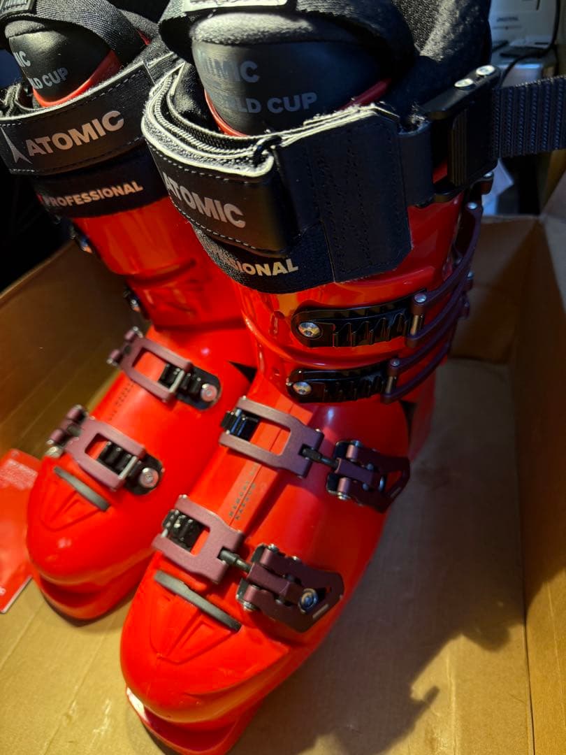2025モデル レース用 スキーブーツATOMIC REDSTER 27.5