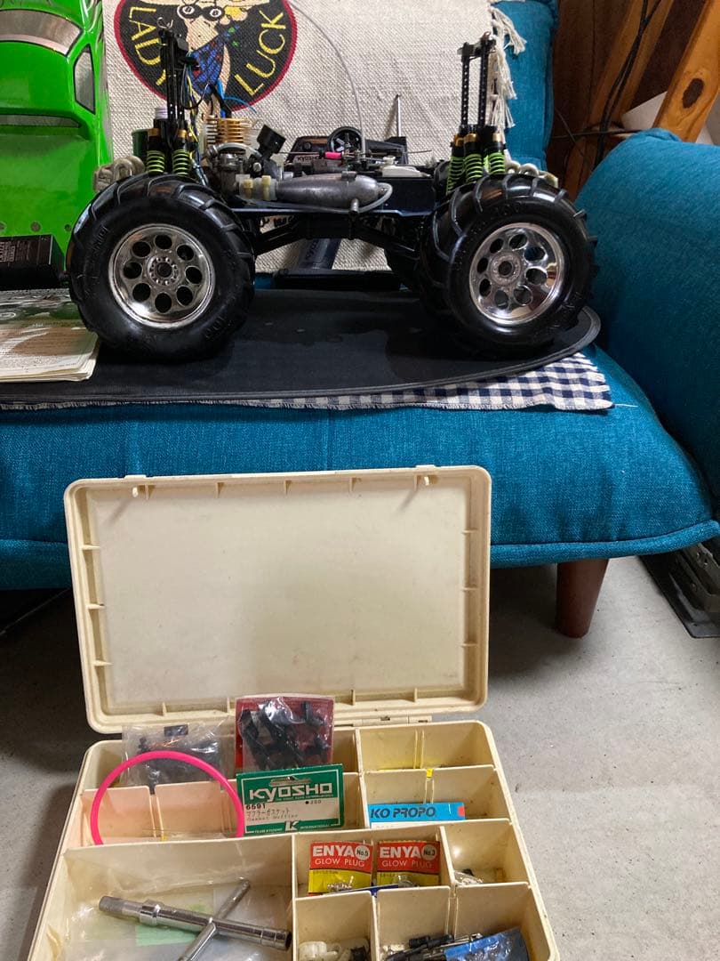 専用　MEGA FORSE 1/8エンジンカー　ビッグフット　モンスタートラック