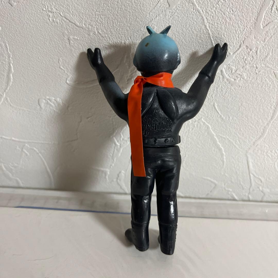 ⚠️当時物・昭和レトロ　仮面ライダー　旧1号　ミニソフビ　マフラー付き
