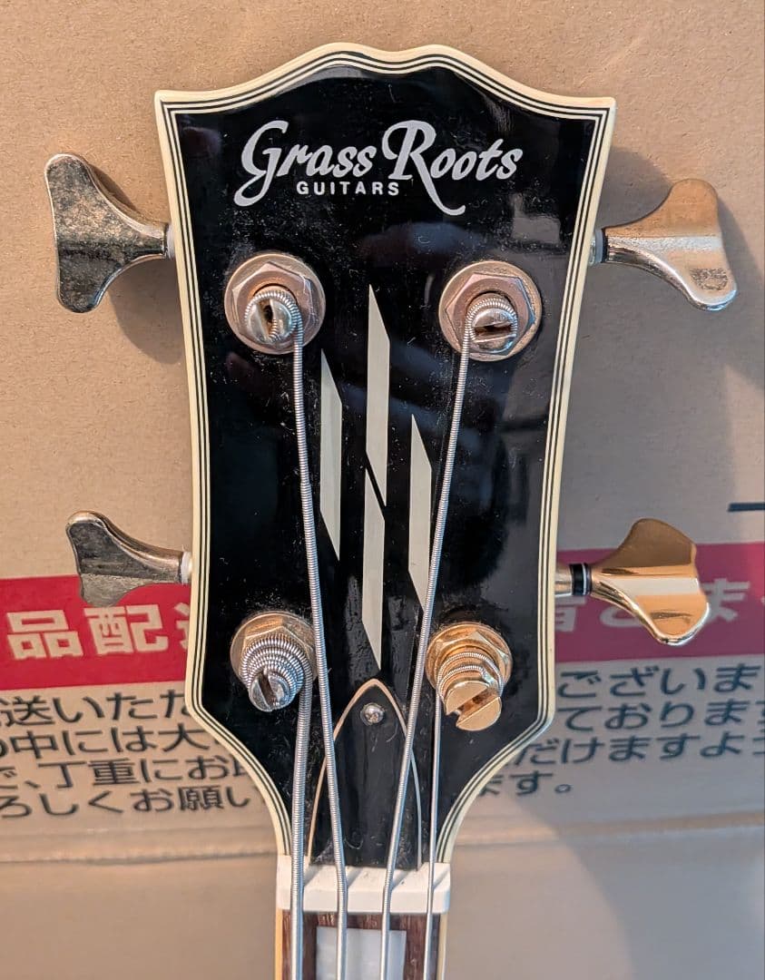 Grass Roots エレキベース （状態など説明欄）