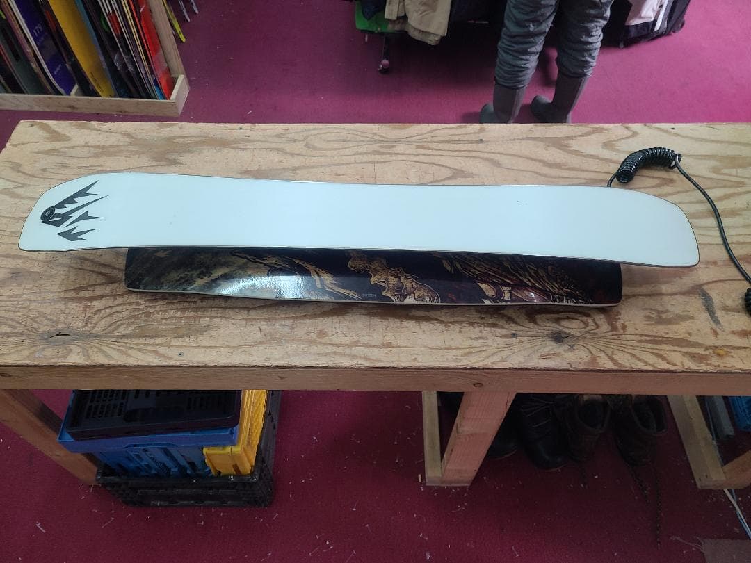 115 JONES MOUNTAIN SKATE 板 24-25