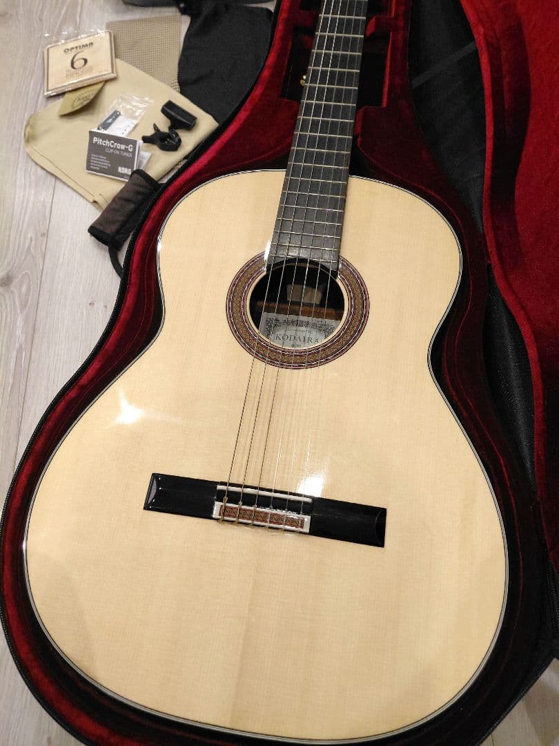KODAIRA AST100 クラシックギター 日本製 小平ギター　ベーシュ