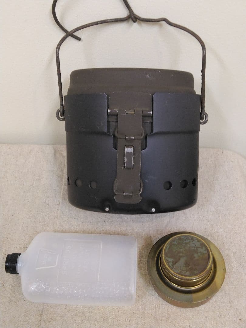 USED スウェーデン軍 ステンレス製飯盒セット