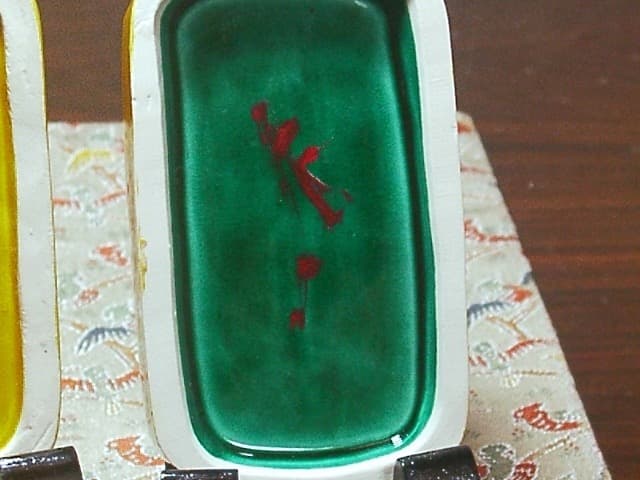 京焼・清水焼　清閑寺窯　杉田祥平作　干支巳　鈴木宗保書付　香合　共箱。