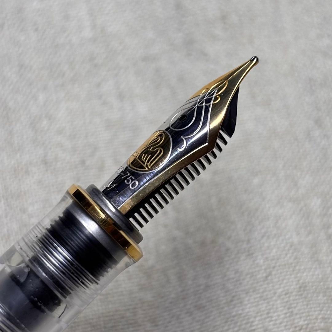 PelikanスーベレーンM800デモンストレーター万年筆刻印有18C-750M