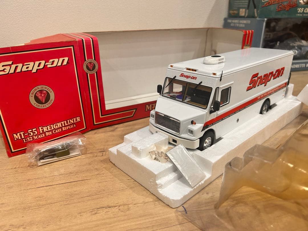 Snapon MT-55 1:32 FREIGHTLINERトラックスナップオン