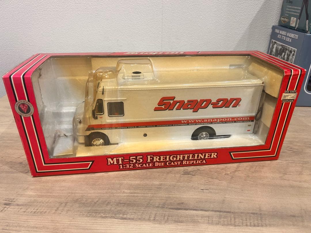 Snapon MT-55 1:32 FREIGHTLINERトラックスナップオン