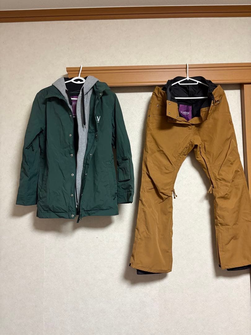 ダブルエーハードウェア上下セット　スノボウェア【美品】コーチジャケット