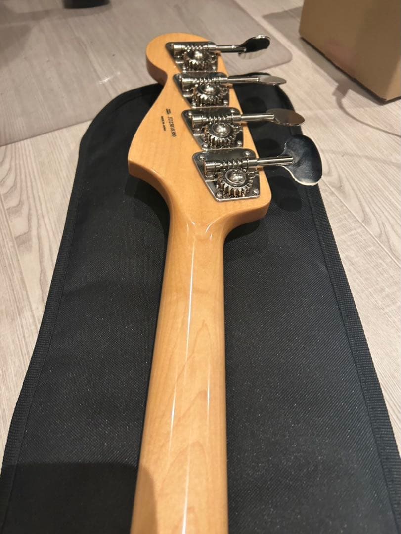 Fender traditional late 60’s jazz bass