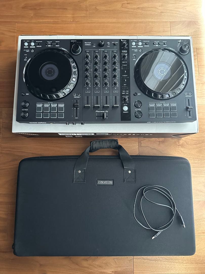 美品　pionner DDJ-FLX6 ケース付　化粧箱含め付属品有