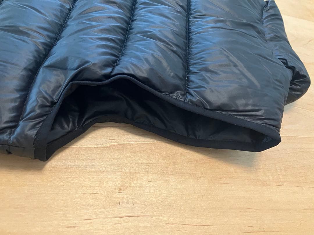 EMPORIO ARMANI EA7・アルマーニ・ダウンベスト・メンズM・黒