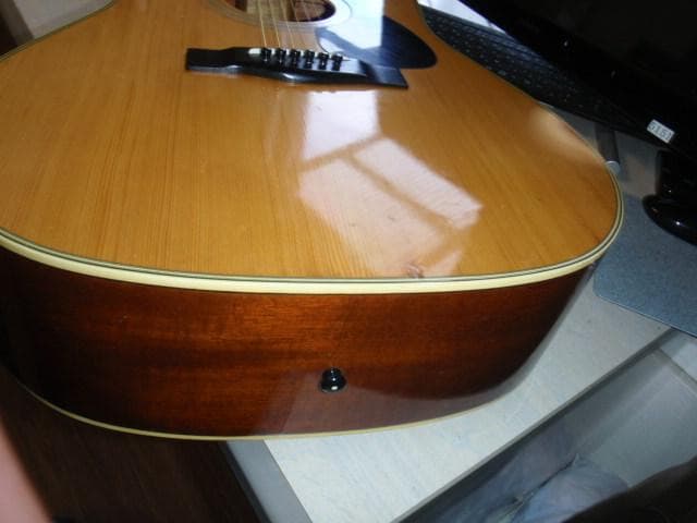 ヤマハＦＧ-200Ｄ　良く鳴ります　安心の新品弦に交換済み　すぐに使えます。