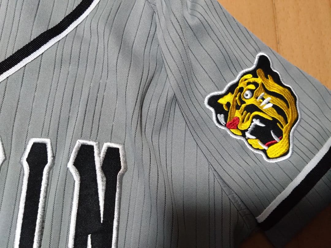 阪神タイガース　新庄剛志＃５　ビジターレプリカユニフォーム未使用品　Ｍサイズ