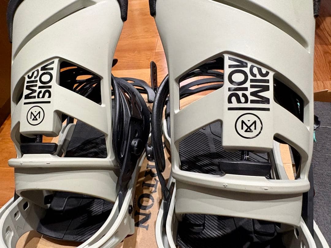 【こてこて】超美品BURTON MISSION MNS ビンディング