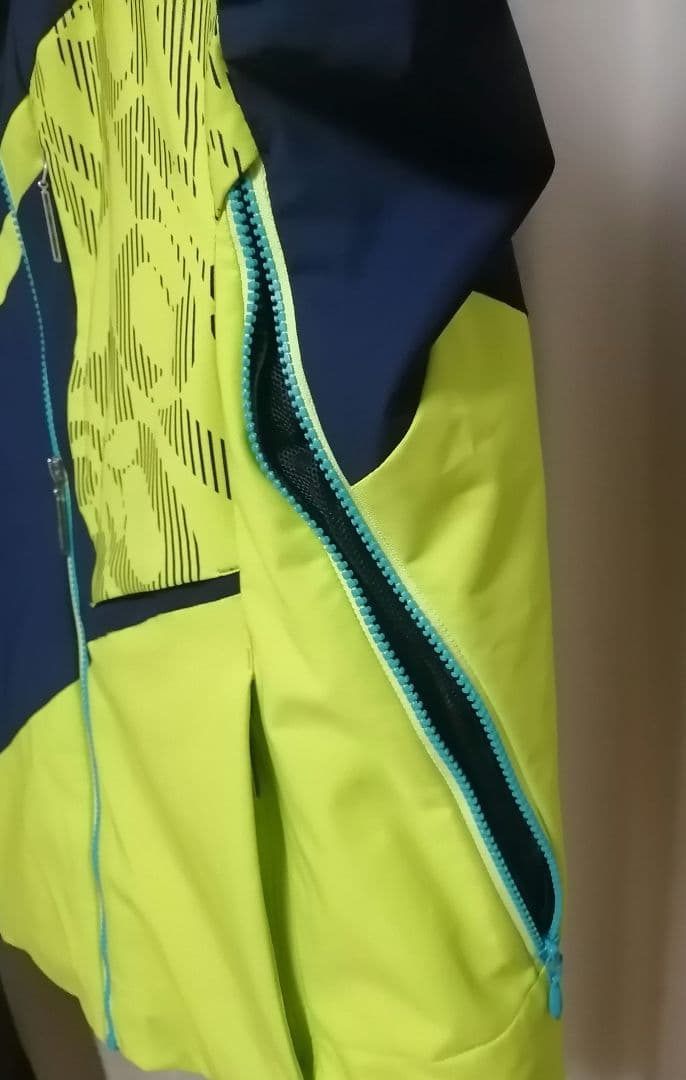 DESCENTE　スキーウェア　ジャケット　SIO