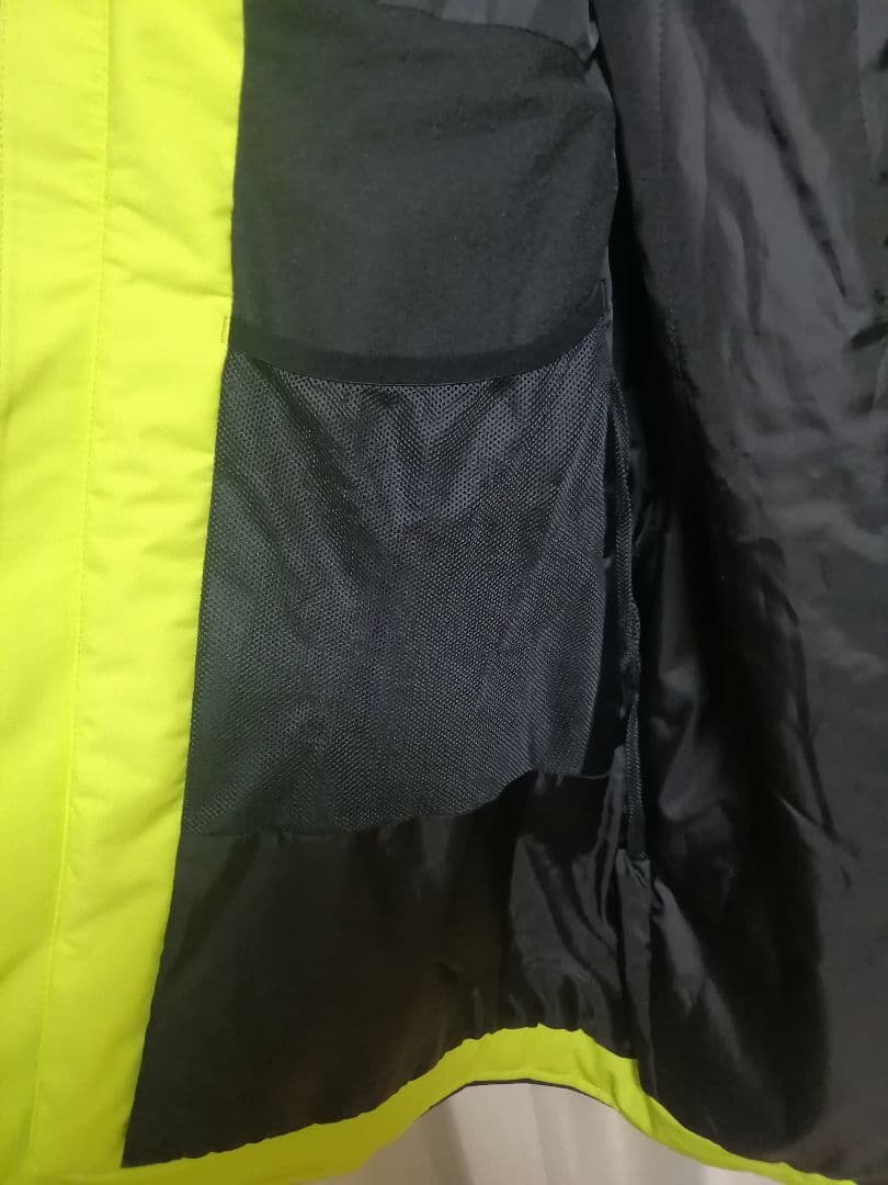 DESCENTE　スキーウェア　ジャケット　SIO