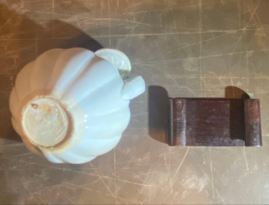 青白磁　水滴　鑑賞台付 ・一輪挿し ・ヴィンテージ　レア ・中国　台湾茶器