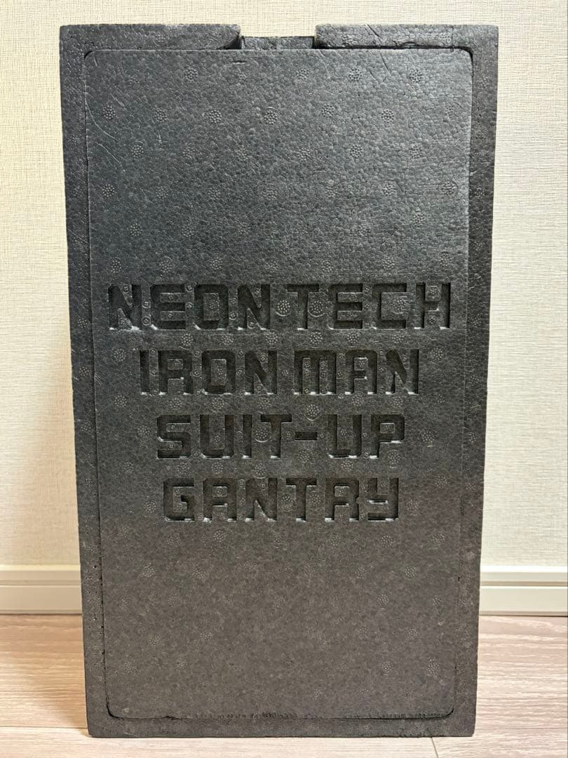 【DIECAST】アイアンマン・マーク4限定ネオンテック版パワードスーツ装着機付