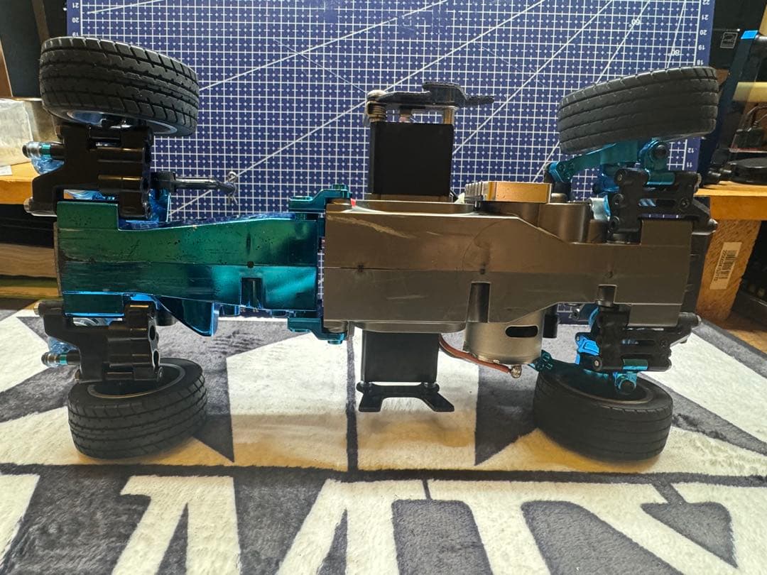 タミヤ M03シャーシ 限定メッキ&クリアダンパー ESCサーボ付