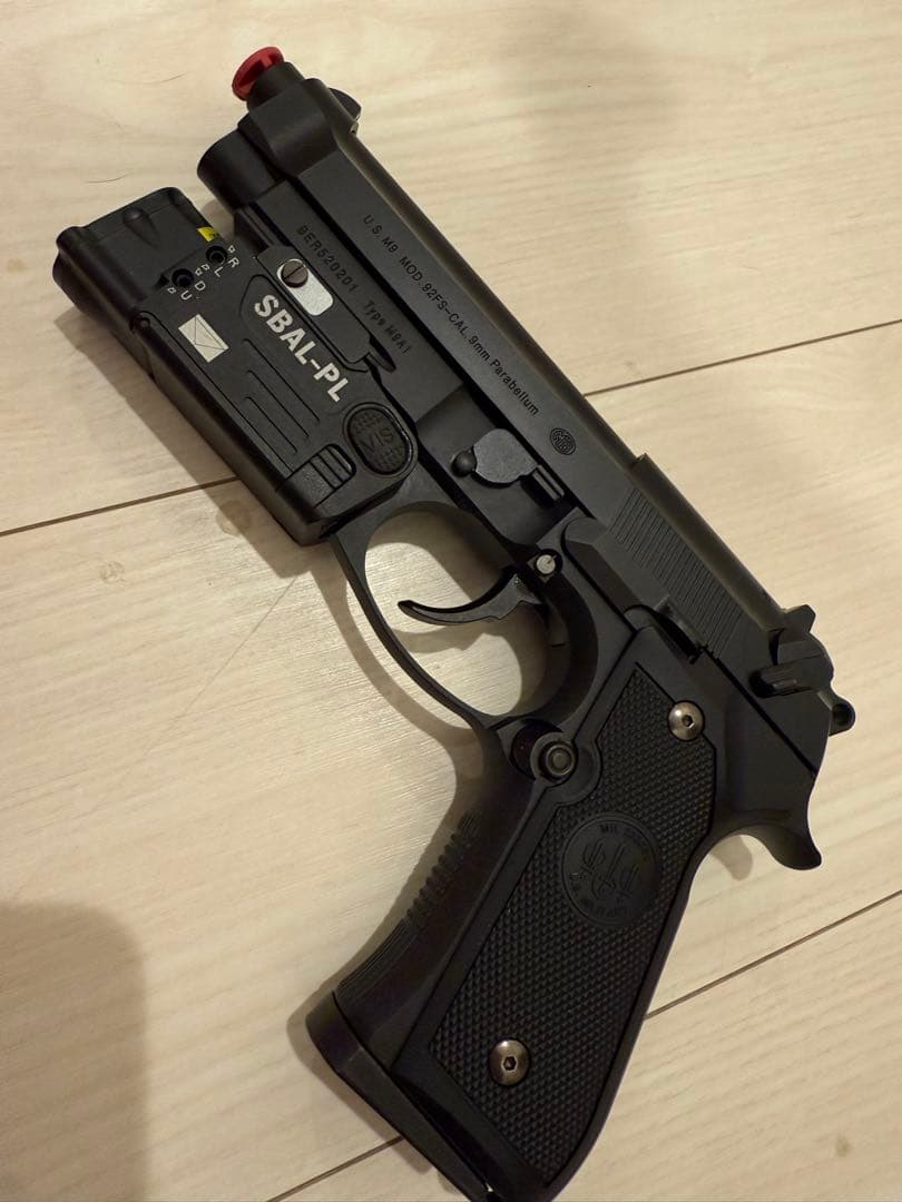 東京マルイM92F ガスガン レーザーインサート付