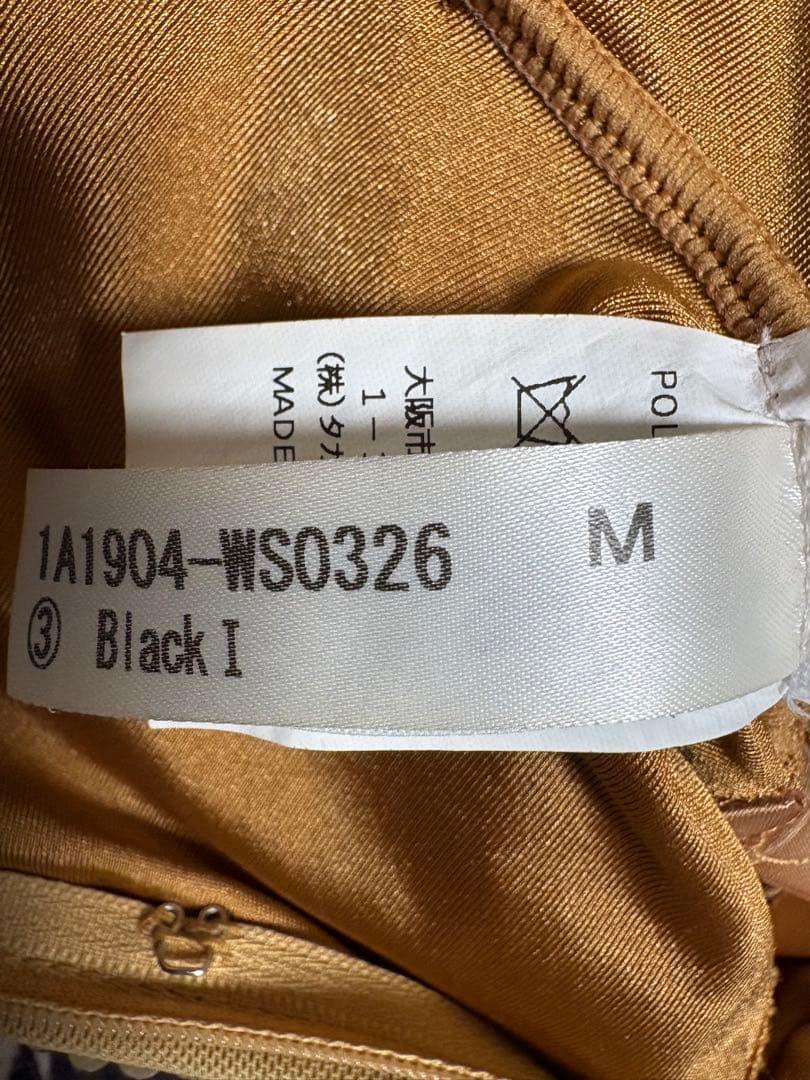 社交ダンス　タカダンスドレス 黒と赤色