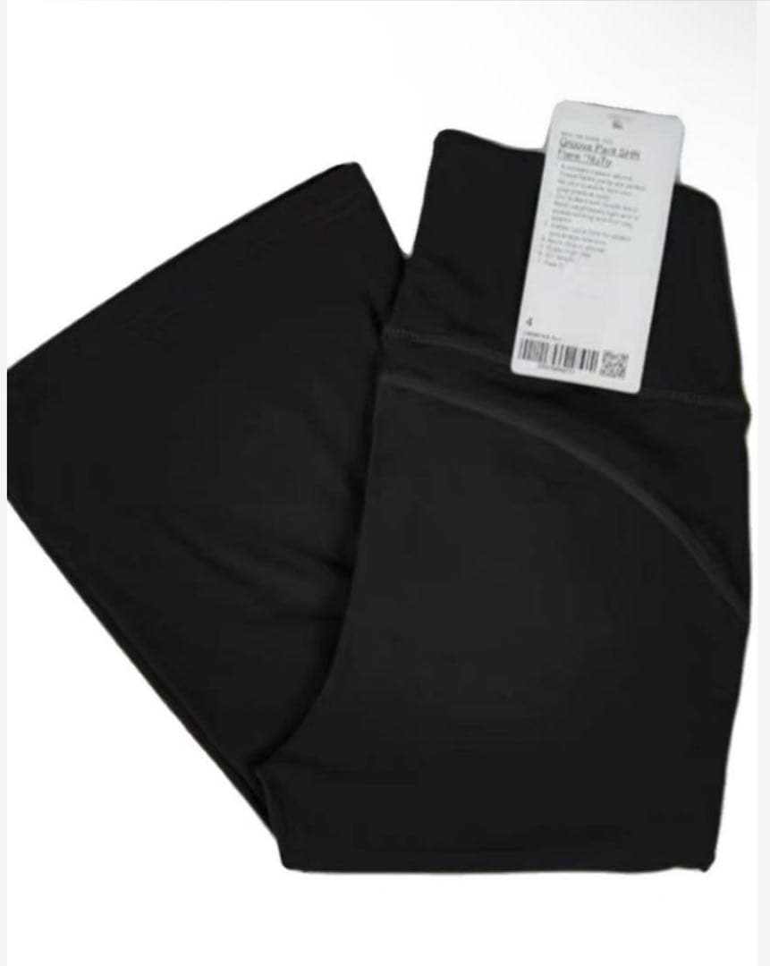 ゆーみん ♪新品Lululemon Groove ヨガパンツ　黒（8）