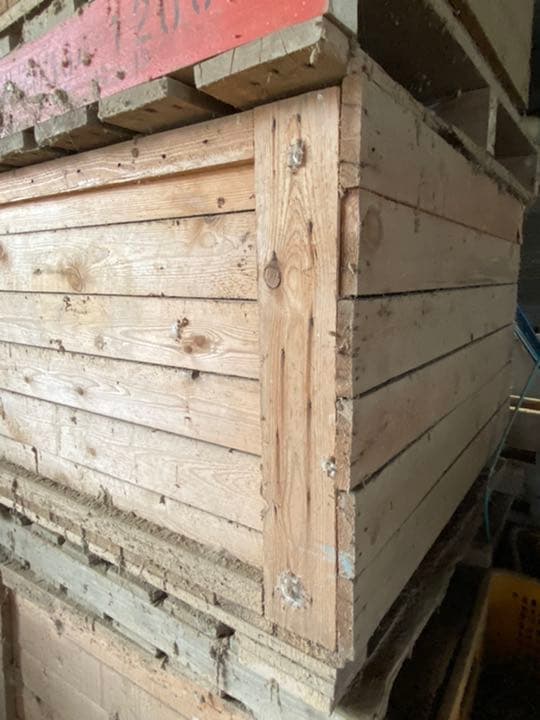 直接引取のみ　木製コンテナ