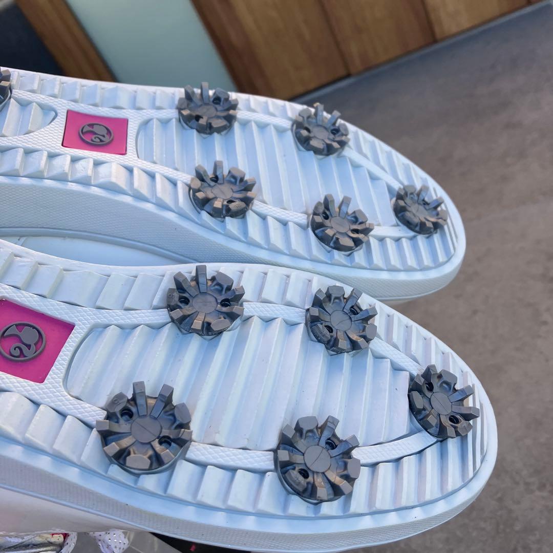 新品　パーリーゲイツ　バービー　コラボ　ゴルフシューズ　24.0