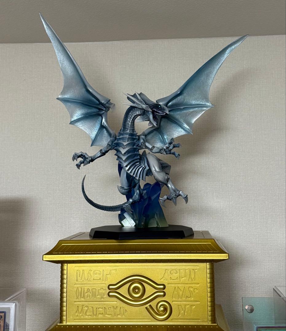 ARTWORKSMONSTERS青眼の白龍Holographicフィギュア