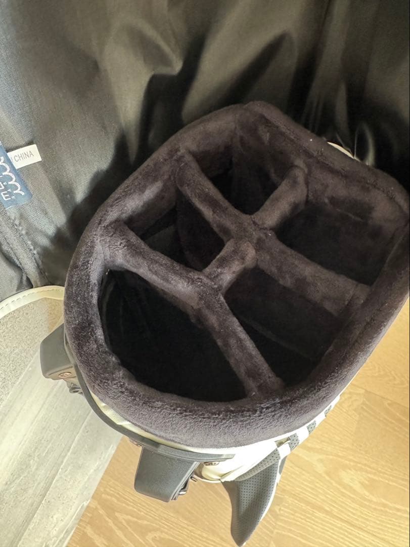 Mrs.kaz　ムータ　キャディバック　シロ系　2025年モデル