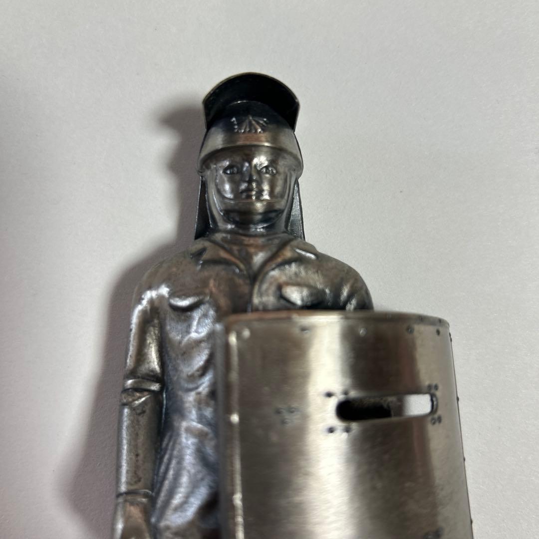 警察機動隊ブロンズ像　記念品