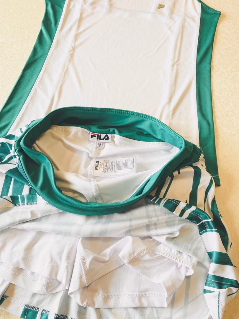 フィラテニスウェア　スコート　セット