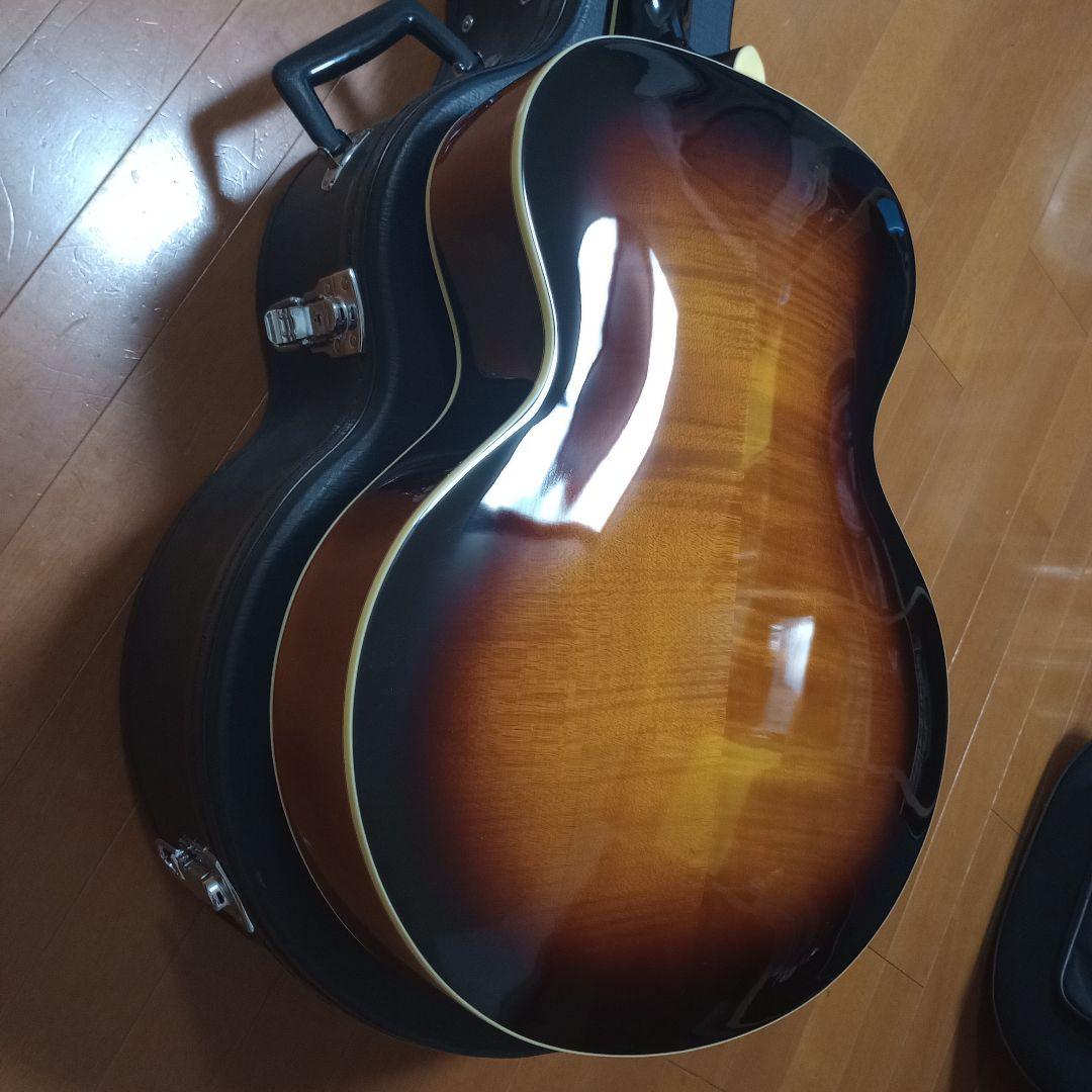 The LOAR LH-700VS アーチトップギター　美品