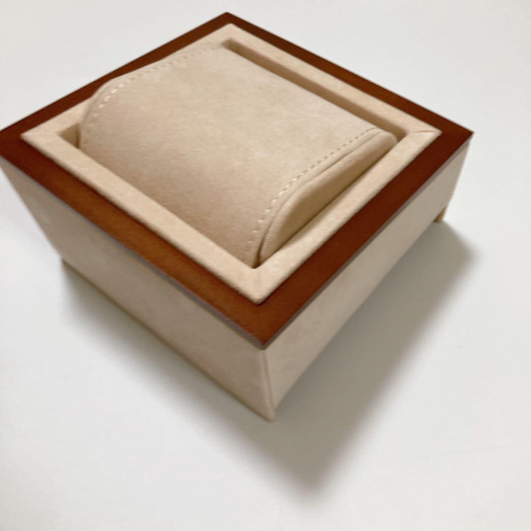 極美品　エルメス　腕時計　ケース　空箱　現行品　保証書　取扱説明書付き